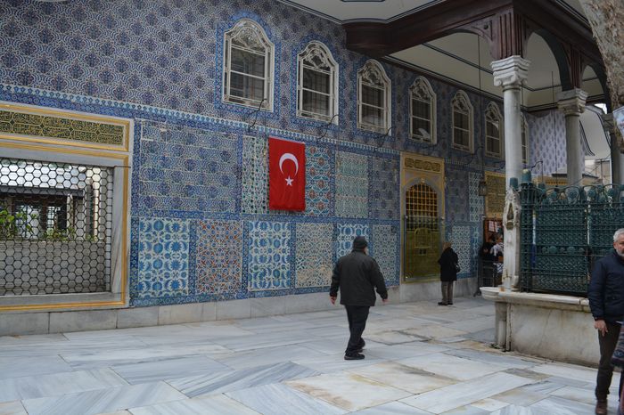 The chamberlains discovered a plot