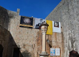 Transformation of Byzantium into Constantinople